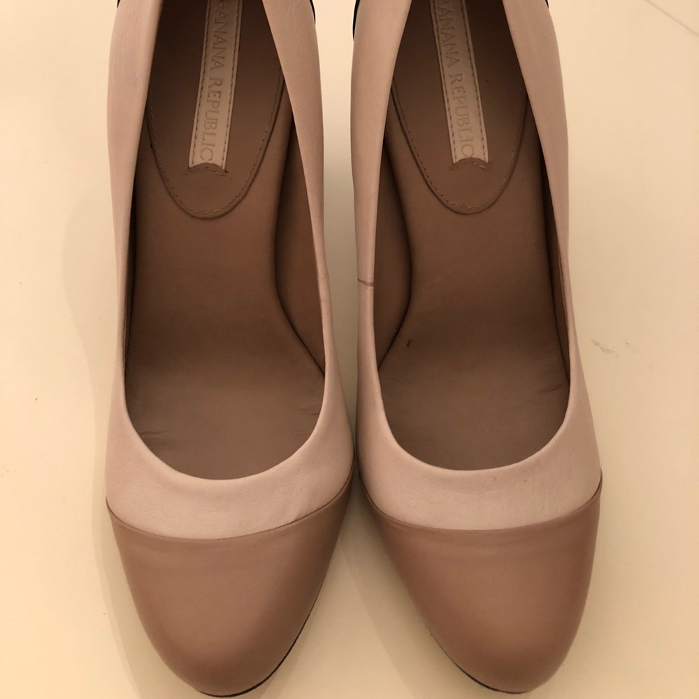 Banana republic tri color heel